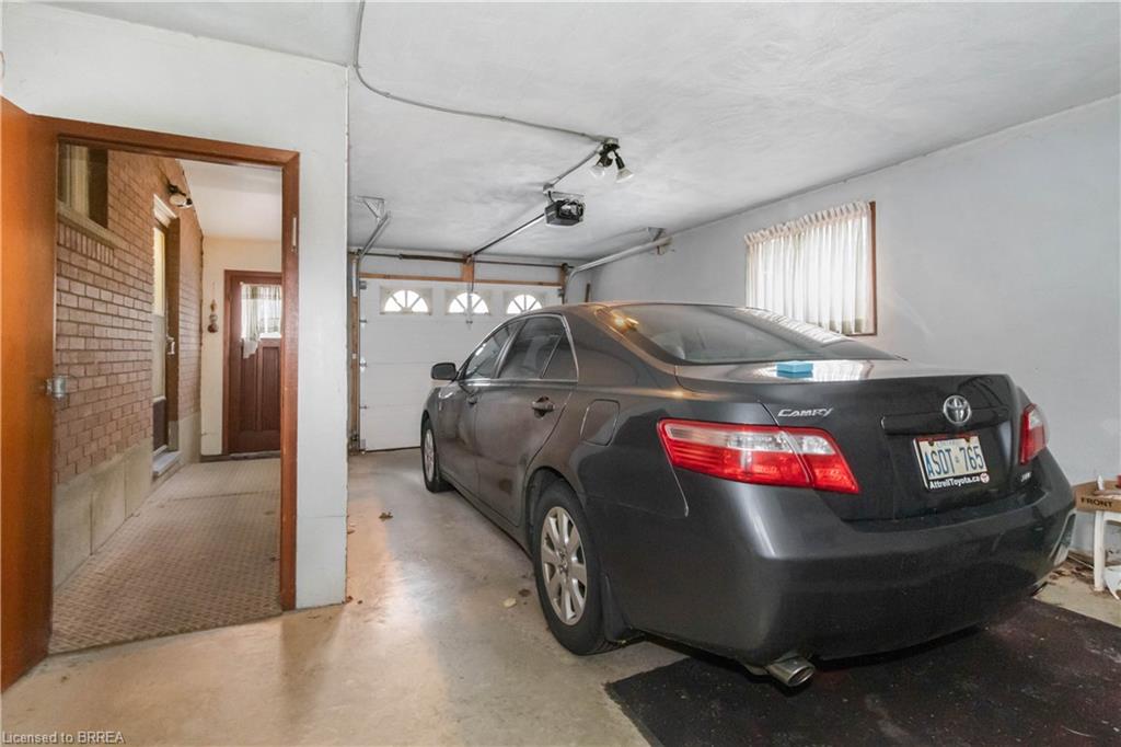 16 Paris Road Property Photo 45