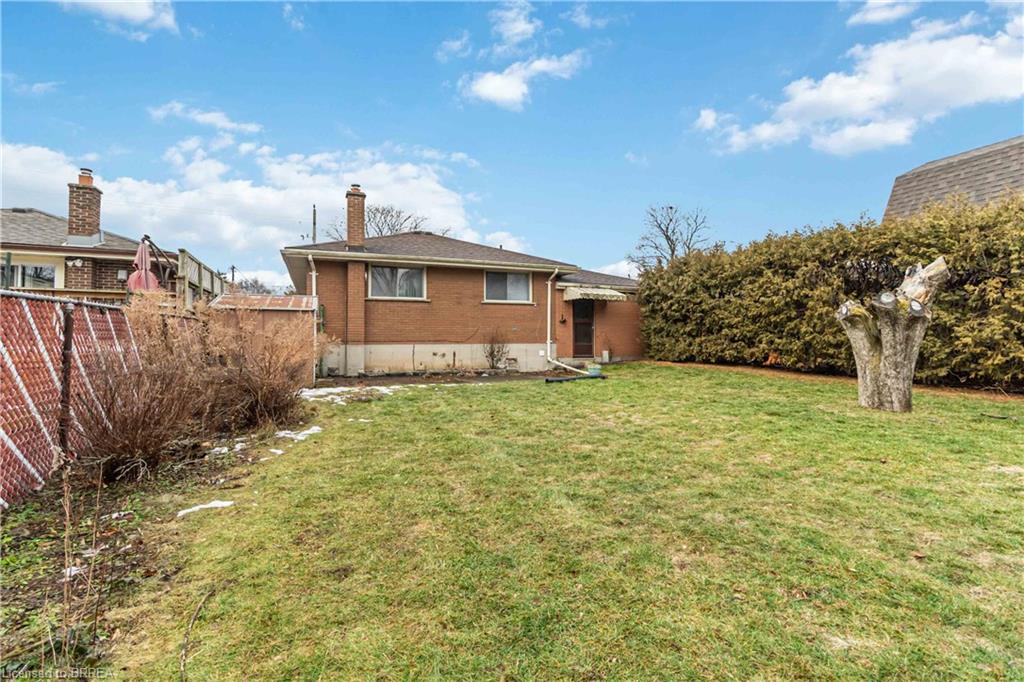 16 Paris Road Property Photo 49