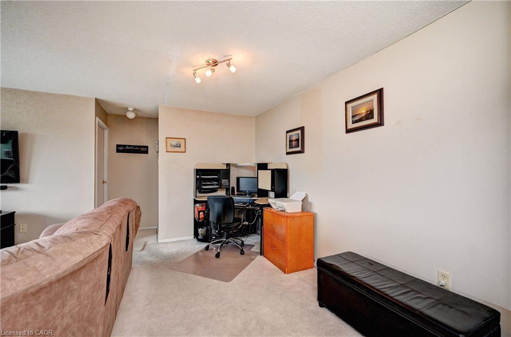 305-30 Blue Springs Drive Property Photo 9