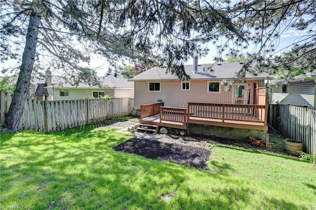 92 Pinemeadow Crescent Property Photo 45