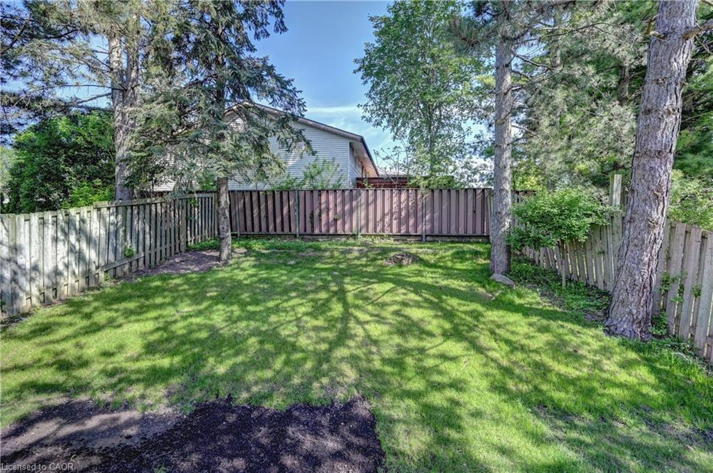 92 Pinemeadow Crescent Property Photo 48