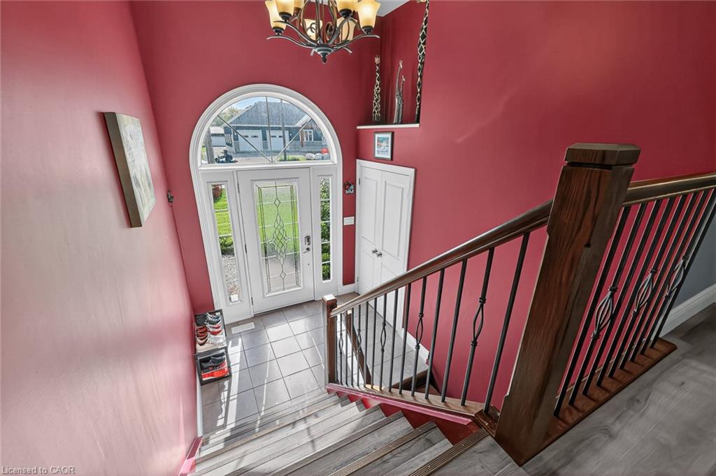 9 West Street N Property Photo 11