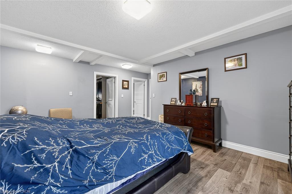 9 West Street N Property Photo 23