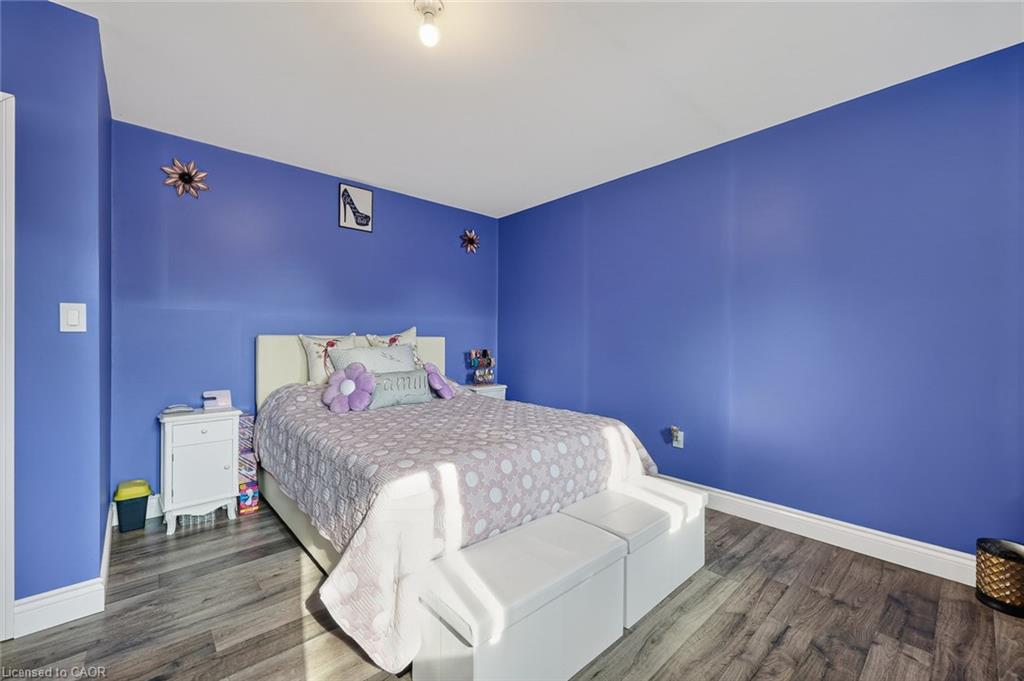 9 West Street N Property Photo 32