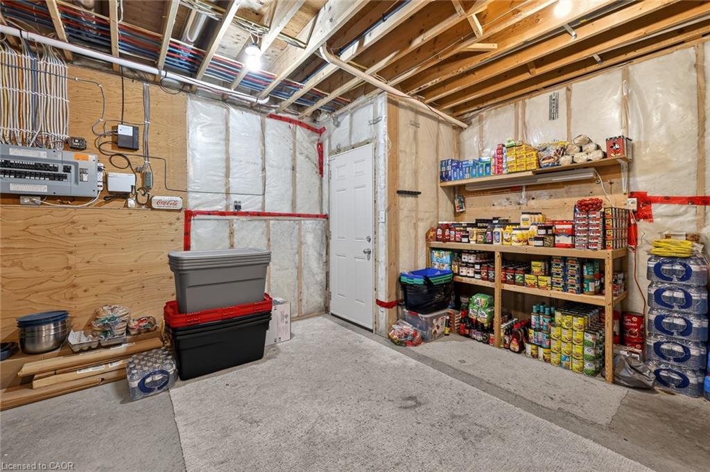 9 West Street N Property Photo 35
