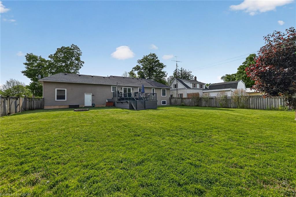 9 West Street N Property Photo 43