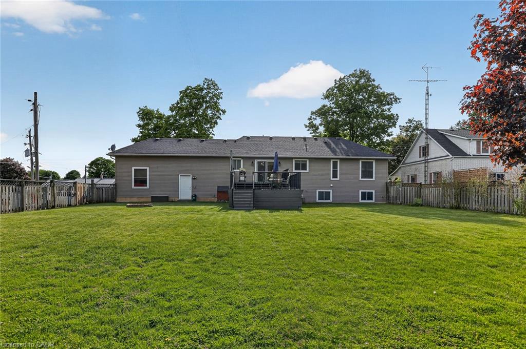 9 West Street N Property Photo 44