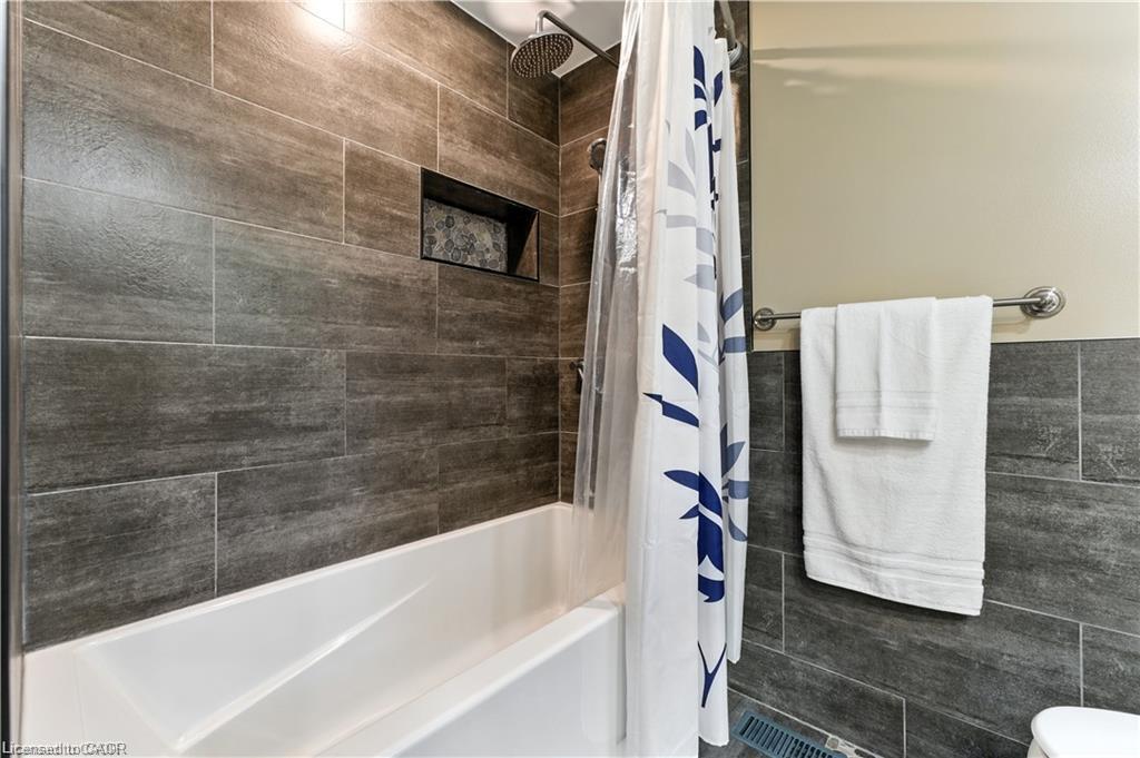 33 Shadywood Crescent Property Photo 25