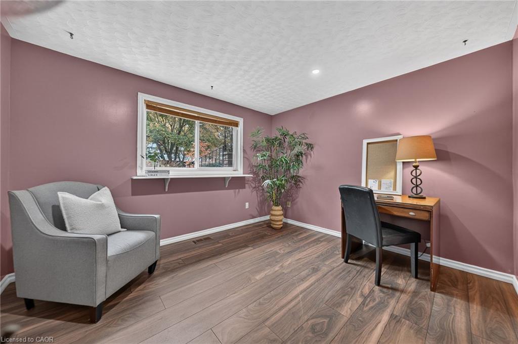 33 Shadywood Crescent Property Photo 27