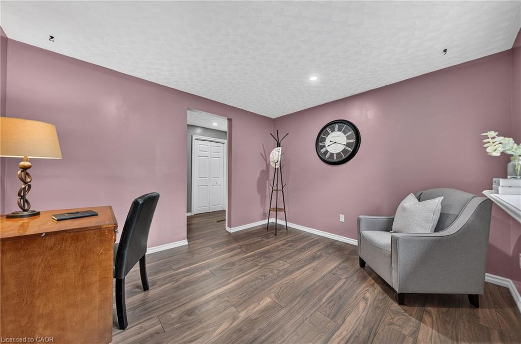 33 Shadywood Crescent Property Photo 28