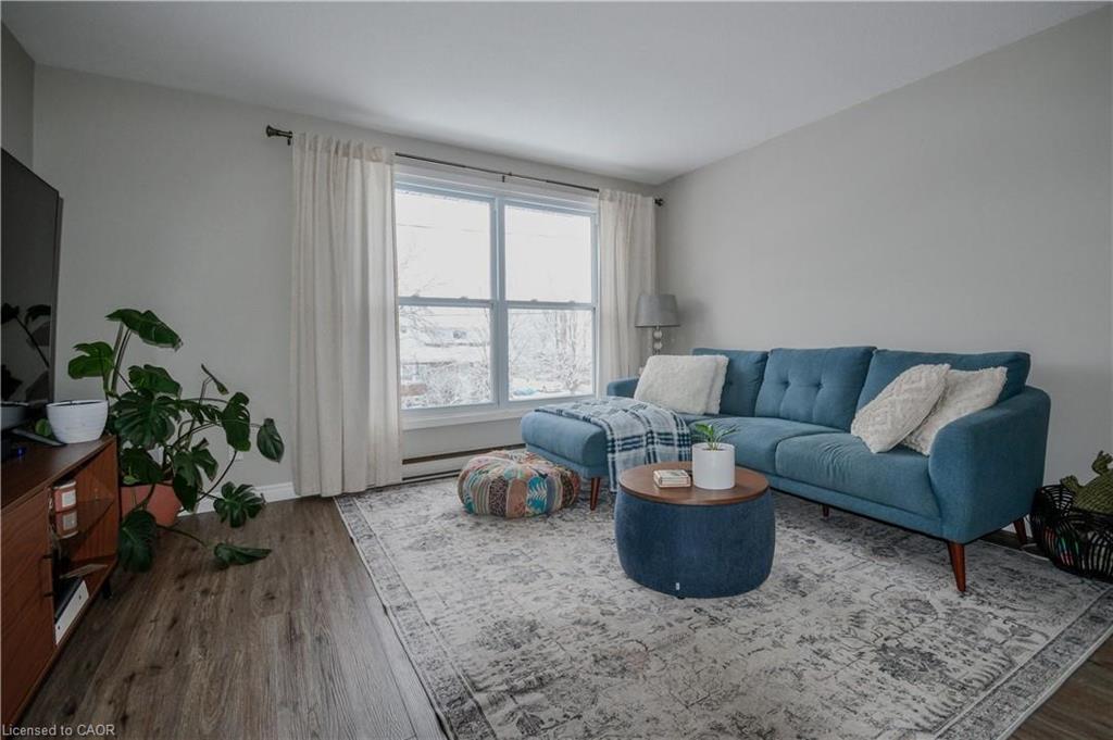 2-25 Elgin Street N Property Photo 2