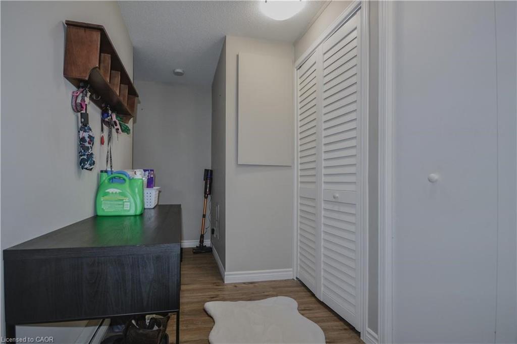 2-25 Elgin Street N Property Photo 9