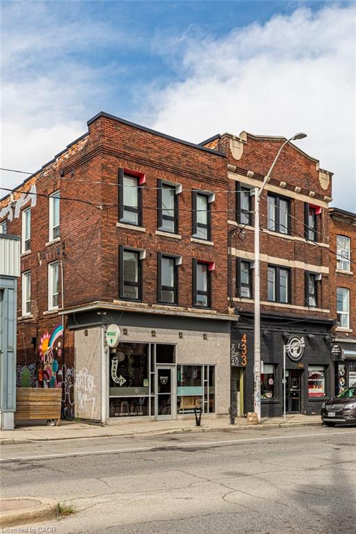 204-433 Barton Street E Property Photo 5