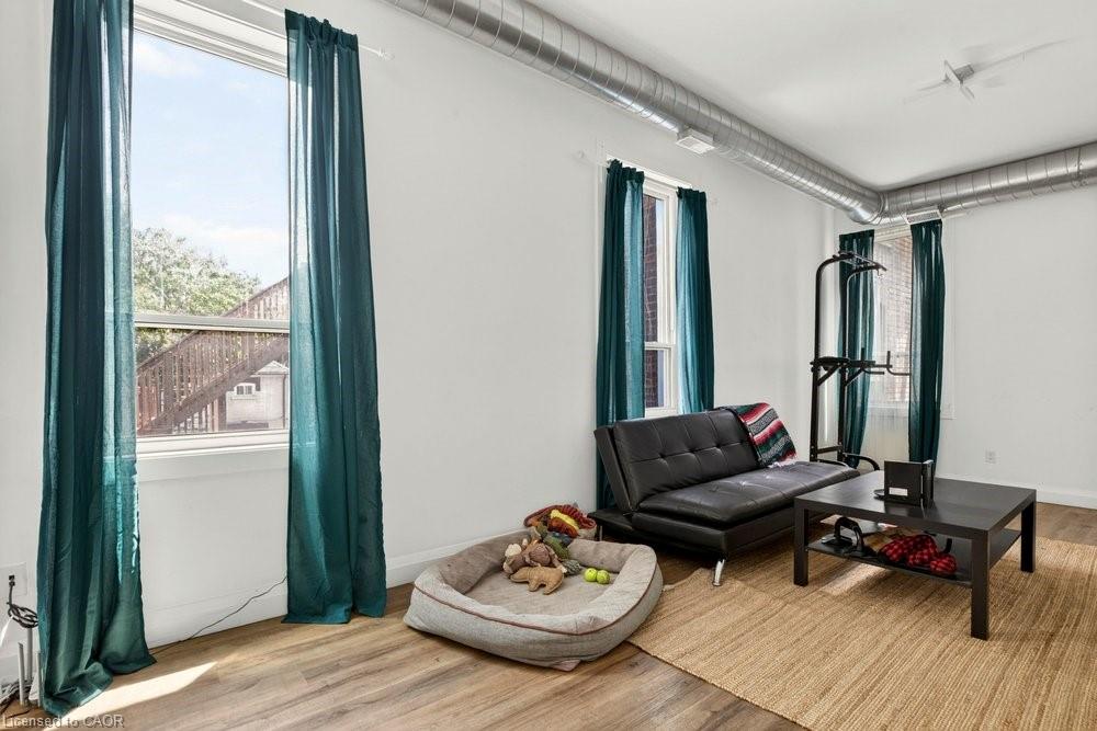 204-433 Barton Street E Property Photo 24