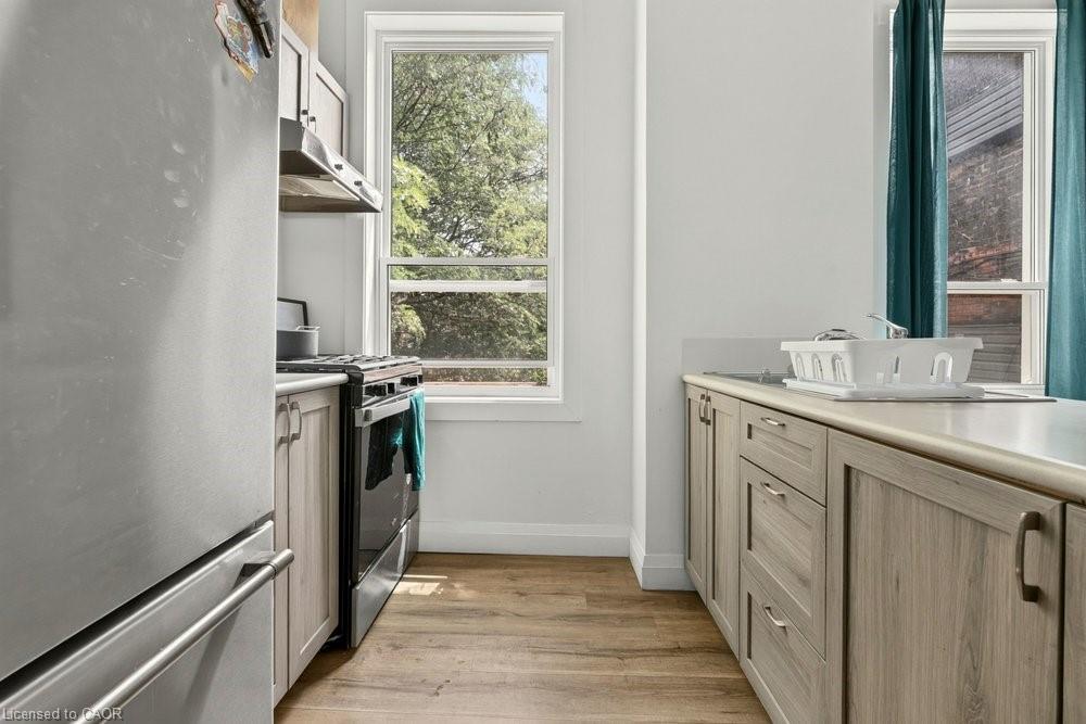 204-433 Barton Street E Property Photo 27