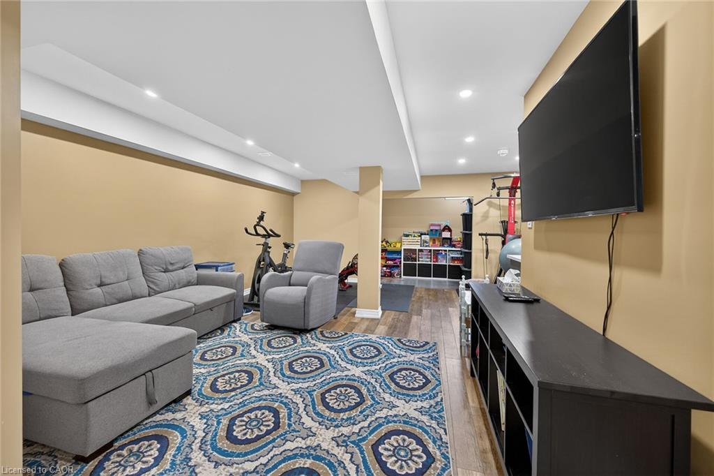 149 Kinsman Drive Property Photo 14