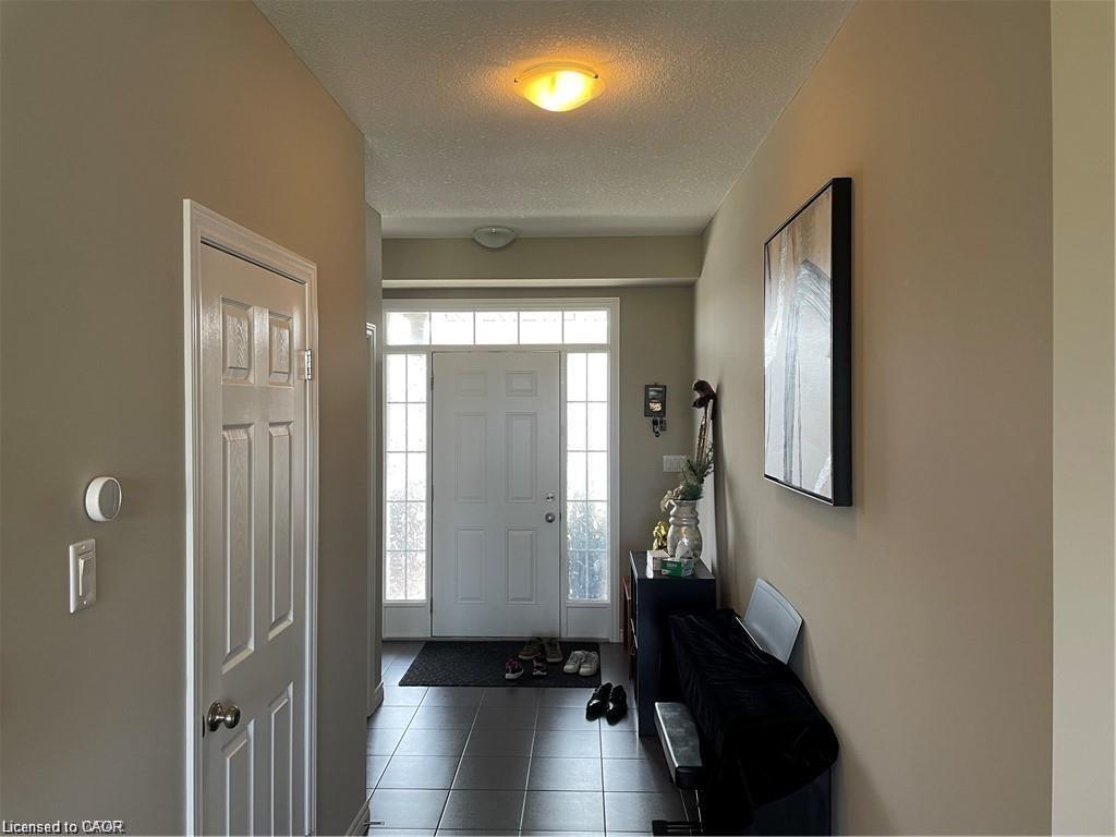 449 Avens Street Property Photo 2