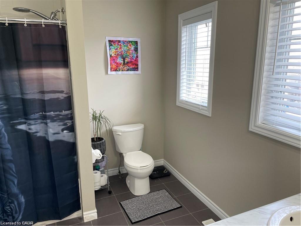 449 Avens Street Property Photo 6