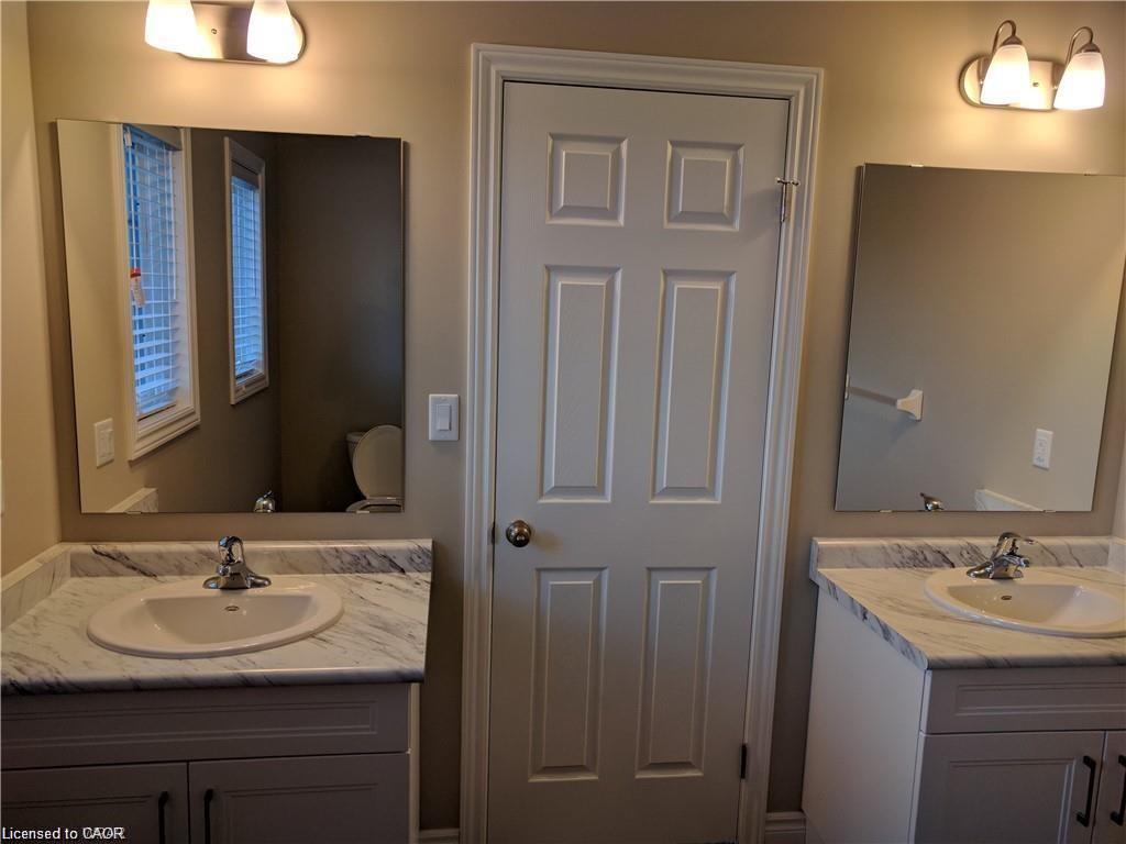 449 Avens Street Property Photo 7