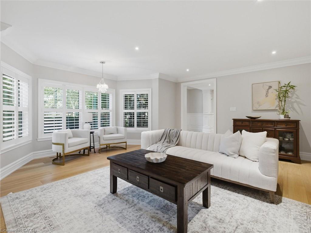 153 Cairncroft Road Property Photo 8