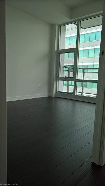 811-85 Duke Street W Property Photo 8
