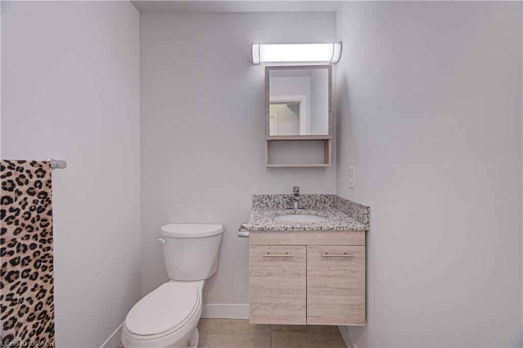 208-251 Hemlock Street Property Photo 6