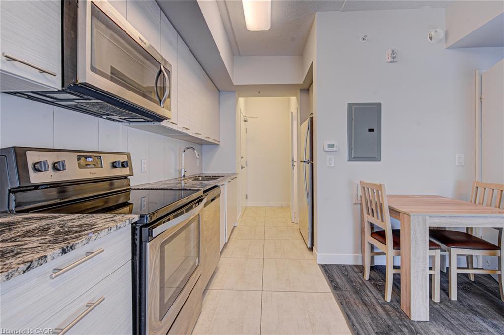 208-251 Hemlock Street Property Photo 8