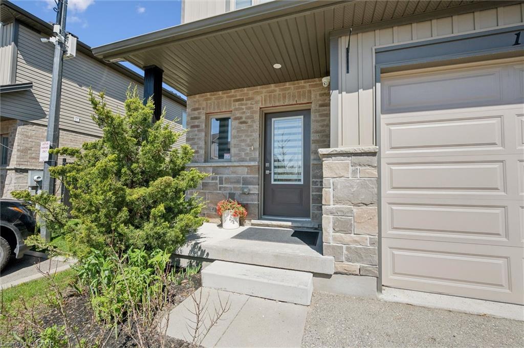 15-1023 Devonshire Avenue Property Photo 5