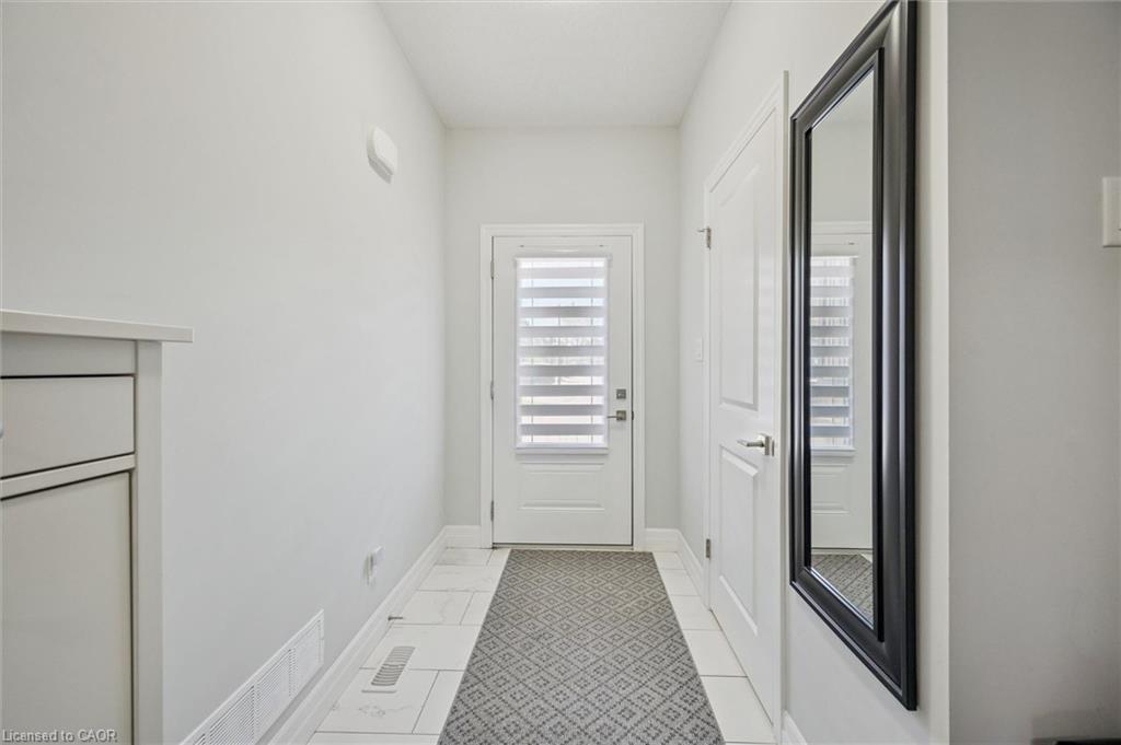 15-1023 Devonshire Avenue Property Photo 6