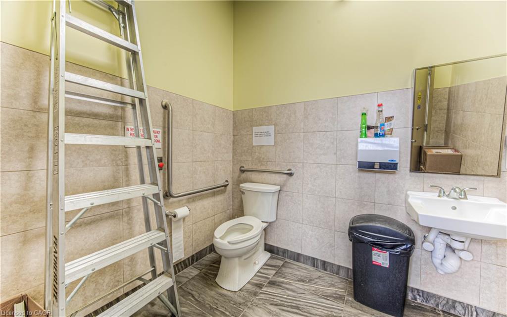 B2-580 Hespeler Road Property Photo 17