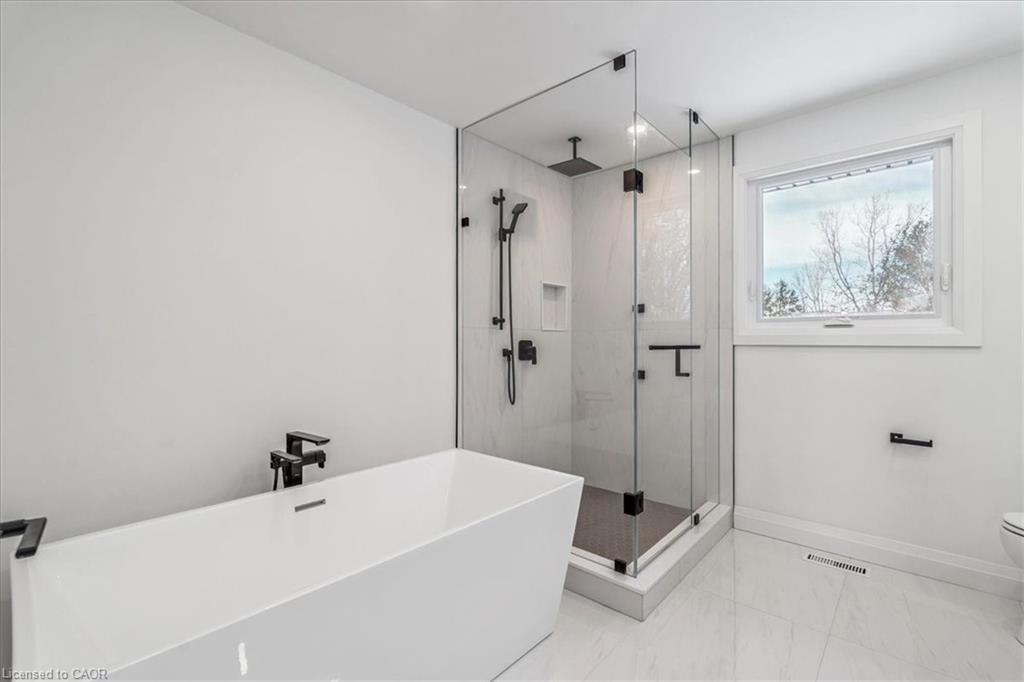 82 Marilyn Street Property Photo 23