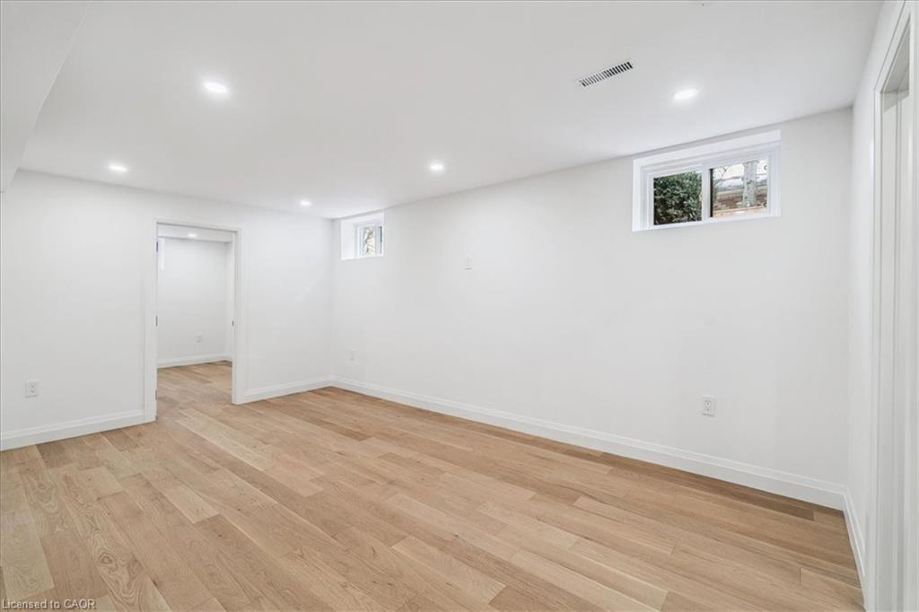 82 Marilyn Street Property Photo 32