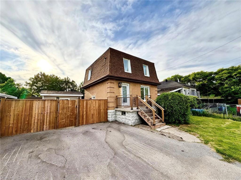 94 Howard Avenue Property Photo 2