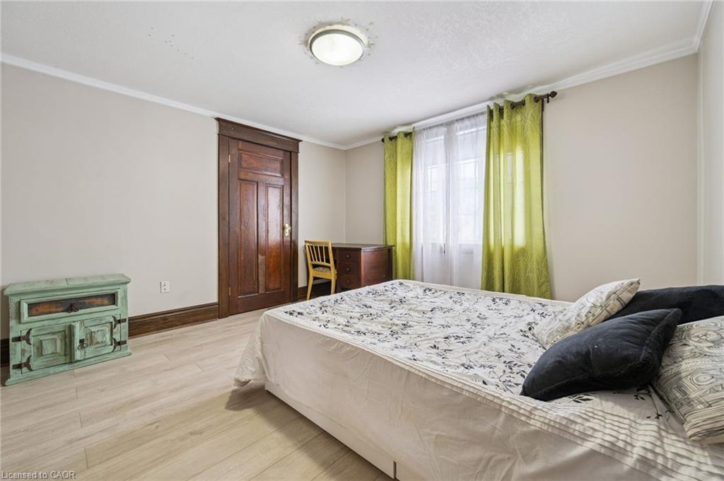 838 Moore Street Property Photo 22