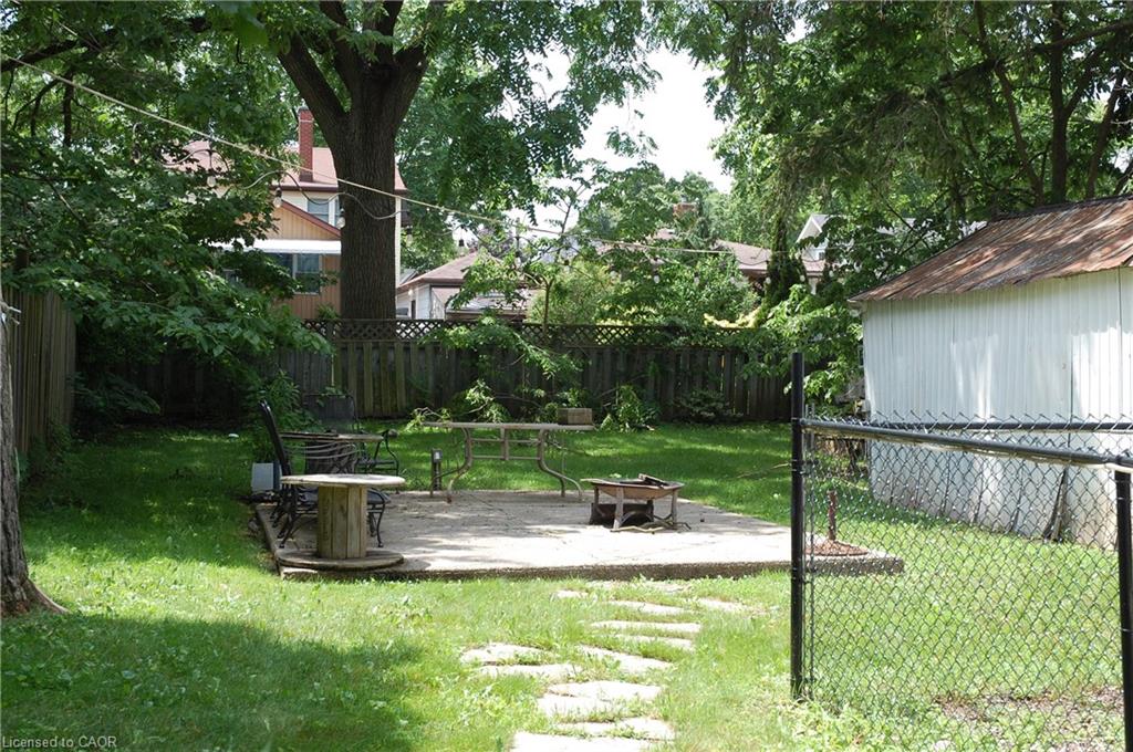 838 Moore Street Property Photo 31