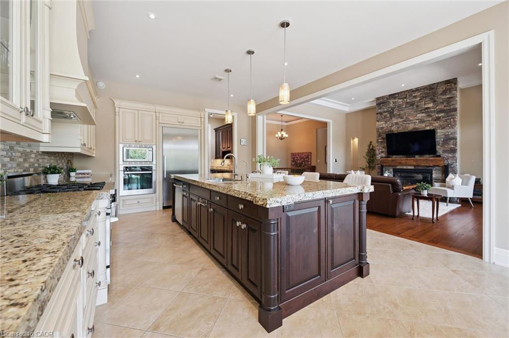 596 Regal Place Property Photo 14