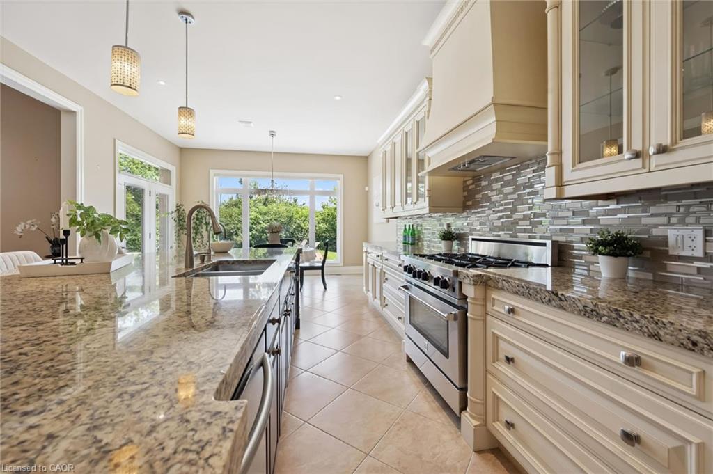 596 Regal Place Property Photo 15