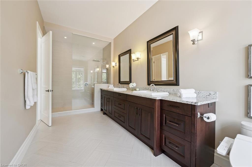596 Regal Place Property Photo 24