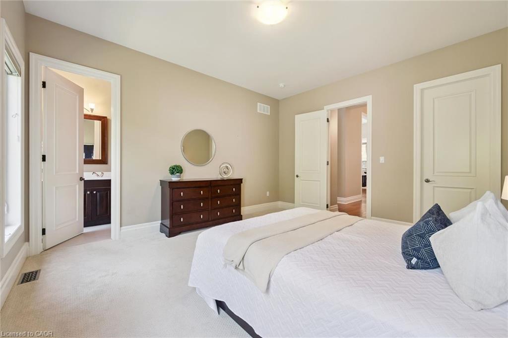 596 Regal Place Property Photo 27