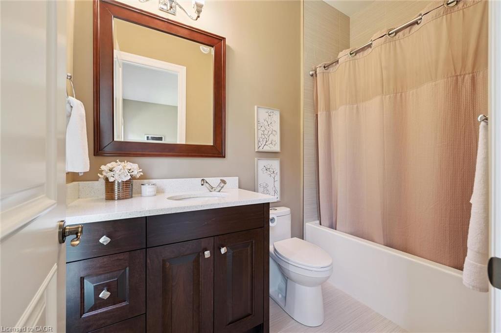 596 Regal Place Property Photo 28