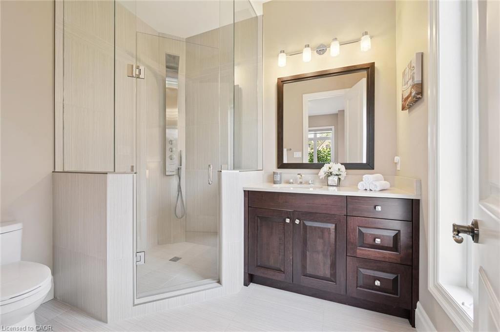596 Regal Place Property Photo 30