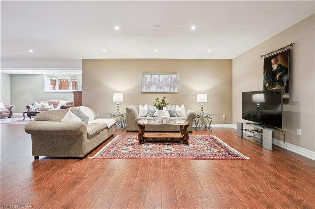 596 Regal Place Property Photo 34