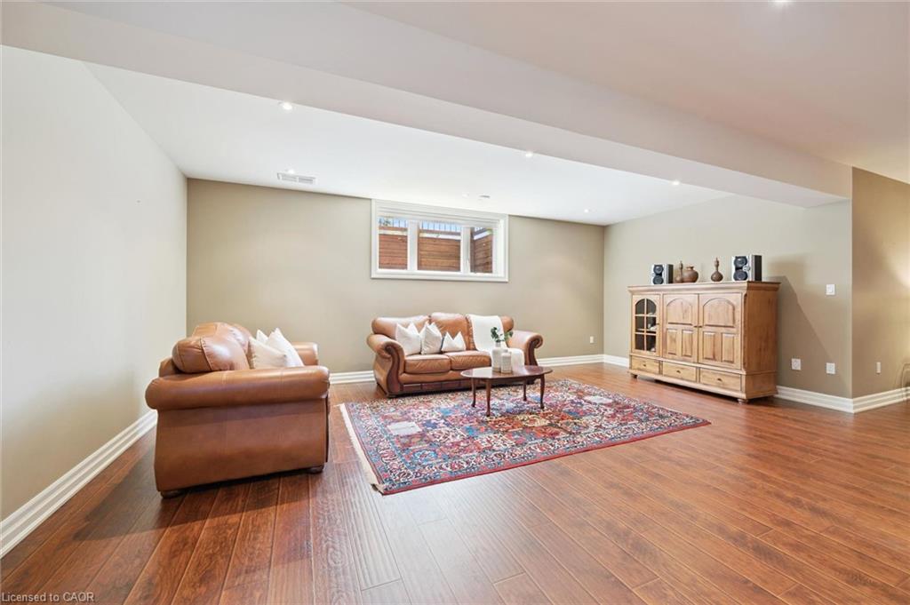 596 Regal Place Property Photo 38