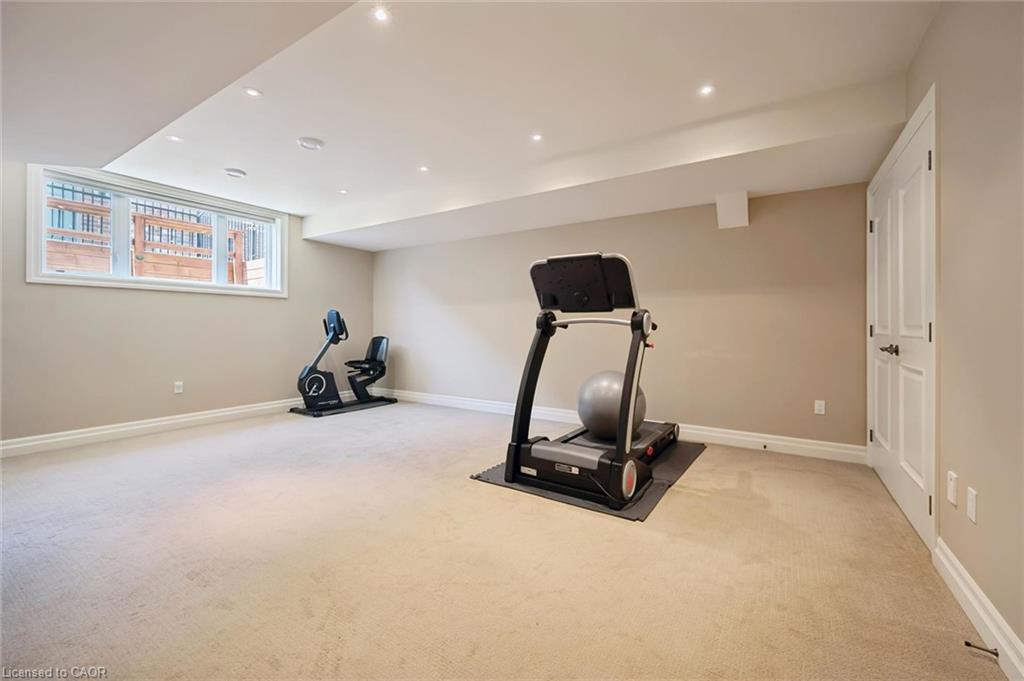 596 Regal Place Property Photo 43
