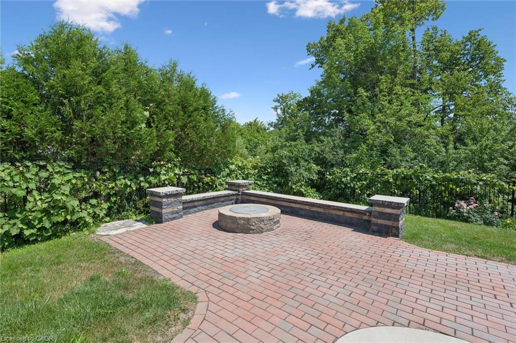 596 Regal Place Property Photo 49
