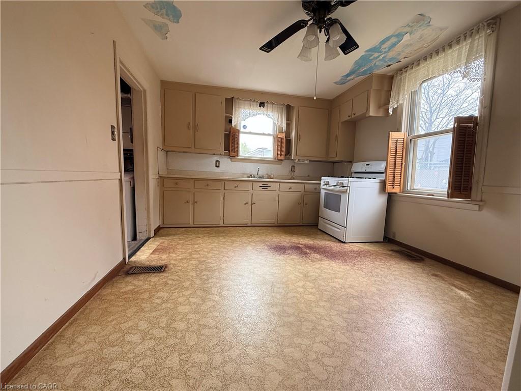 358 Barton Street E Property Photo 14