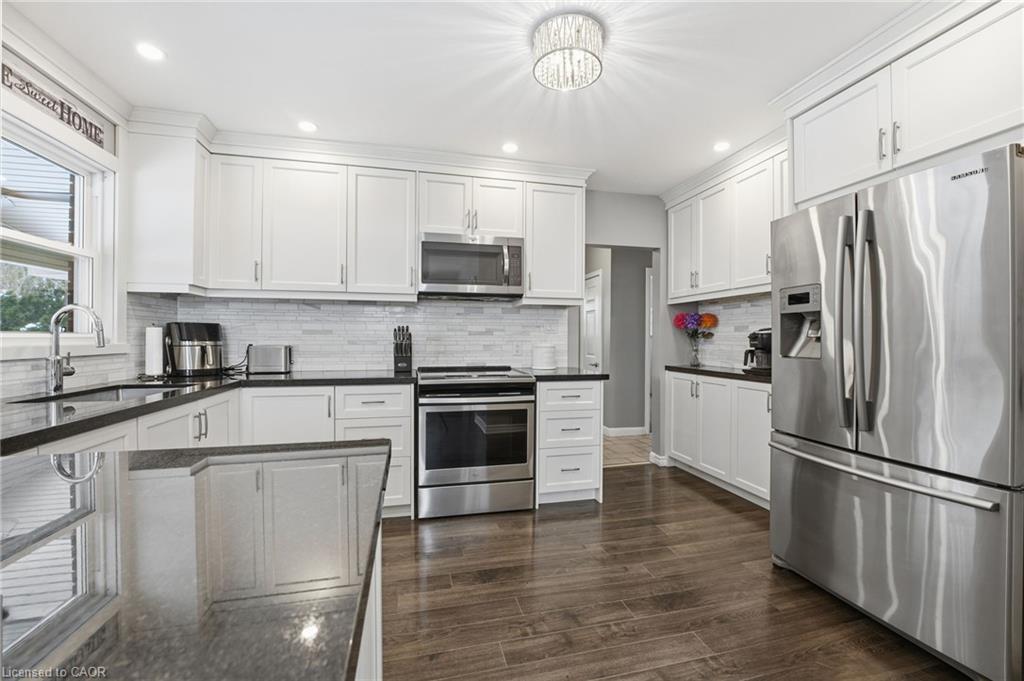 473 Mohawk Road W Property Photo 18