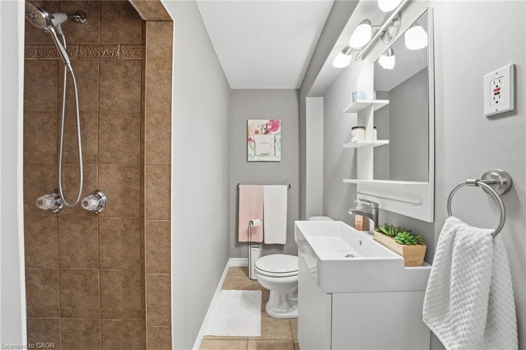 473 Mohawk Road W Property Photo 29