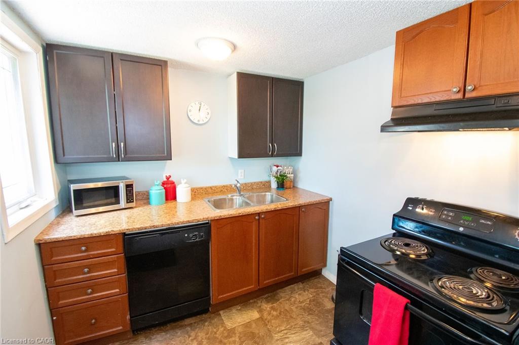 120 Cross Street E Property Photo 23
