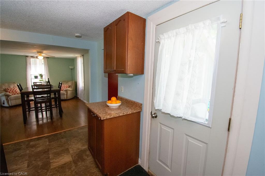 120 Cross Street E Property Photo 25